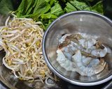 Foto langkah ke 1 dari resep Tumis Kailan Tauge Udang.