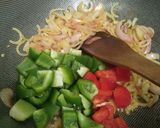 Foto langkah ke 4 dari resep Tumis Udang Paprika.