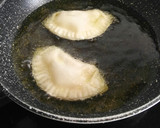 Foto del paso 3 de la receta: Empanadillas de cebolla caramelizada y queso crema