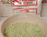 Foto langkah ke 3 dari resep Putu Bambu Daun Pisang.