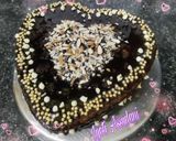 A picture of step 6 of Valentine cake eggless without oven.
