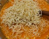 Foto langkah ke 5 dari resep Mie godok kuah seblak.