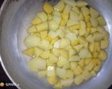 A picture of step 2 of Alo samosa.