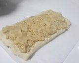 Foto del paso 3 de la receta Coca de mollitas rellena de jamón y queso