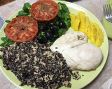 Foto del paso 2 de la receta: Quinoa Negra con atún, pollo, mango y tomate