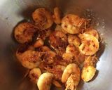 A picture of step 2 of Bengali Lau Chingri / Prawn Bottle Gourd Curry.