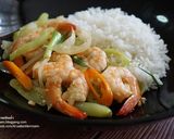 รูปขั้นตอนการทำที่ 5 ของ ข้าวราดกุ้งผัดพริกหยวก
