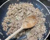 A picture of step 2 of Sausage, fennel and chilli ragu.
