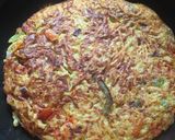 A picture of step 7 of Noodles Omelette.