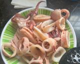 Foto del paso 2 de la receta: Spaghettis n5 con calamares y aceitunas