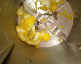 Foto del paso 1 de la receta: Magdalenas caseras rellenas de fresa en robot MC