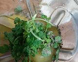 Foto del paso 2 de la receta: Pollo en salsa de tomate y verdura