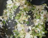 A picture of step 1 of ChickenSpring rolls.