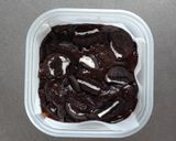 A picture of step 8 of 1-Minute Microwave Rich Oreo Brownies.
