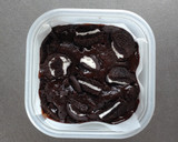 A picture of step 8 of 1-Minute Microwave Rich Oreo Brownies.