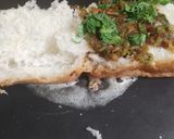 A picture of step 3 of Masala pav.