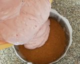 Foto del passaggio 6 della ricetta Cheesecake ai frutti di bosco senza cottura