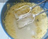 Foto langkah ke 3 dari resep Buttercream Asin untuk Olesan Roti.