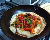 Foto del paso 6 de la receta: Sándwich de panqueques con verduras salteadas, fácil y delicioso