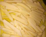 Foto del paso 1 de la receta: Papas fritas con salsa de verdeo