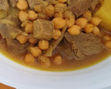 Foto del paso 5 de la receta: Guiso de carne al cúrcuma con cebolla, garbanzo, patata