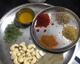 A picture of step 3 of Kaju masala curry.