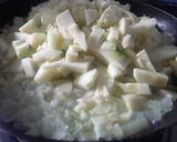Foto del paso 1 de la receta: Salsa cremosa de calabacín y papa!!! 😝🥒🌰🥔😛😜