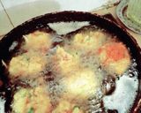 A picture of step 3 of Khisari daal ke pakoray.