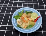 Hình bước làm 7 của món Tôm Cà Ri Xanh Kiểu Thái