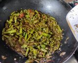 A picture of step 2 of Cluster beans sabji.