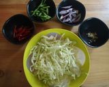 Foto del paso 1 de la receta: Repollo con chiles y cebolla morada