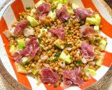 Foto del paso 4 de la receta: Ensalada de lentejas con melocotón y jamón serrano