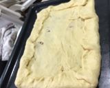 A picture of step 4 of Braised cabbage pie.