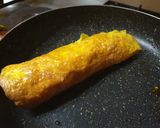 Pas rețetă Omletă rulată cu rucola și salam 2 fotografie