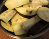Foto del paso 1 de la receta: Berenjena al escabeche fácil