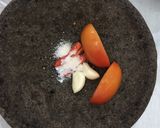 Foto langkah ke 5 dari resep Ayam geprek pedas & non-pedas.