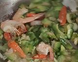Foto langkah ke 6 dari resep Pare cah udang pedas.