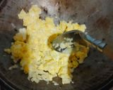 Foto langkah ke 3 dari resep Sup Sotoy (Soun, Telur, Oyong).