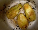 Foto del paso 5 de la receta: Berenjenas en salsa de tomate y papas con finas hierbas🤔🍲🍱