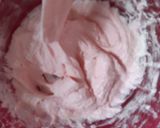 A picture of step 5 of Butter cream flowers.