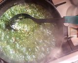 Foto del paso 4 de la receta: Arroz verde con tentáculos de calamar. #Mercado #CEBOLLA