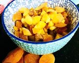 A picture of step 1 of Appricot peach caramel cake.