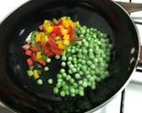 A picture of step 1 of Roz Abiad Bil Bazela (Lebanese).