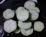 Hình bước làm 2 của món Cà tím kho Ba rọi...!