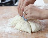 Foto langkah ke 3 dari resep Korean Garlic Cheese Bread.