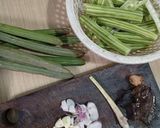 Foto langkah ke 1 dari resep Sayur Bening Klentang/Buah Kelor.