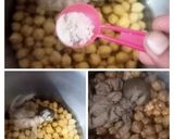 A picture of step 1 of Chole Paneer masala.