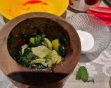 A picture of step 1 of Mint - Virgin -Mojito.