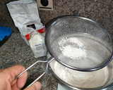 Foto del paso 1 de la receta: Masa de pizza casera, versión integral y versión normal