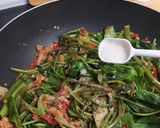 Foto langkah ke 4 dari resep Tumis Kangkung Tempe.